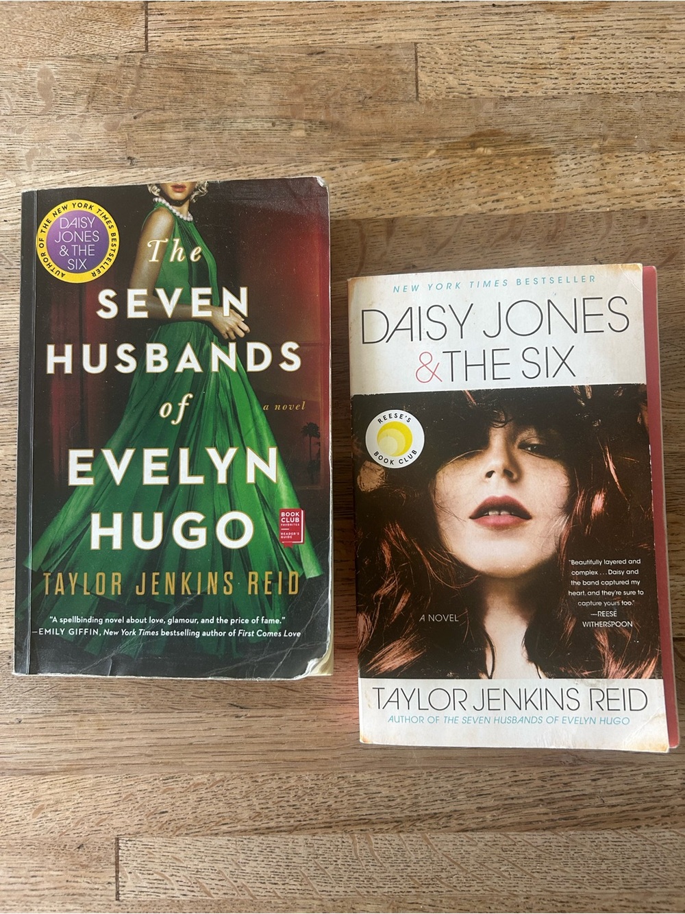 Taylor Jenkins Reid 2 books Seven Husbands Evelyn Hugo & Daisy Jones and the Six